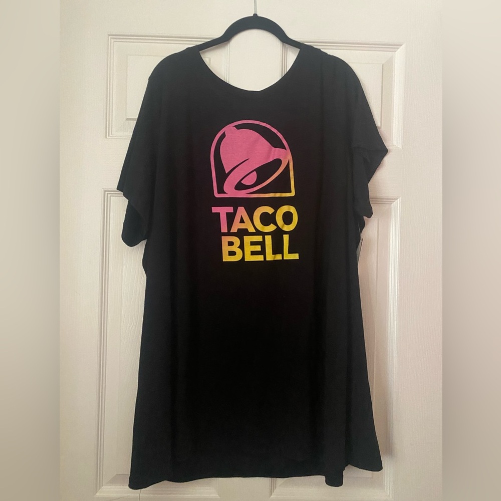 Torrid Taco Bell Black Pink Yellow T-Shirt Size 4X (torrid size 4) NWT